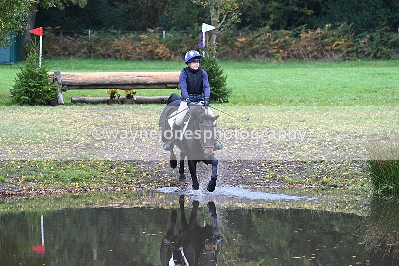 WJ7_3002 - Time 10:47 to 11:11 at the water