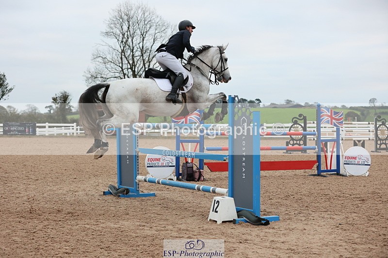 241101A-160850-03258 - FRI Cls 8 National 1.30m