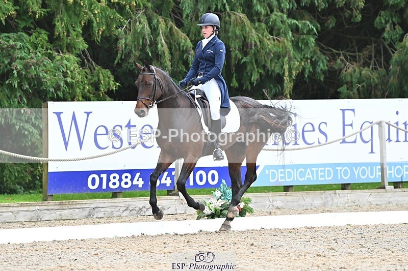 231019-151837-04752 - 133-FOXENHOLE-Laura.Elliott-DR