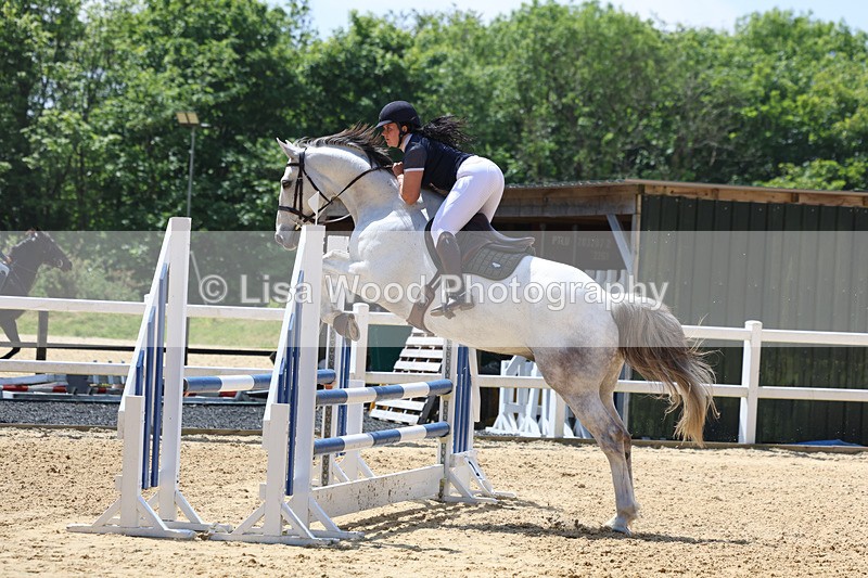 3E7A0136 - Class 9: Senior BN/90cm open