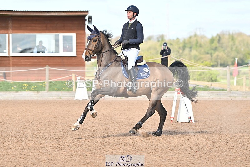 240418A-100750-01953 - Cls 1 2 Star Small Tour 1.30m