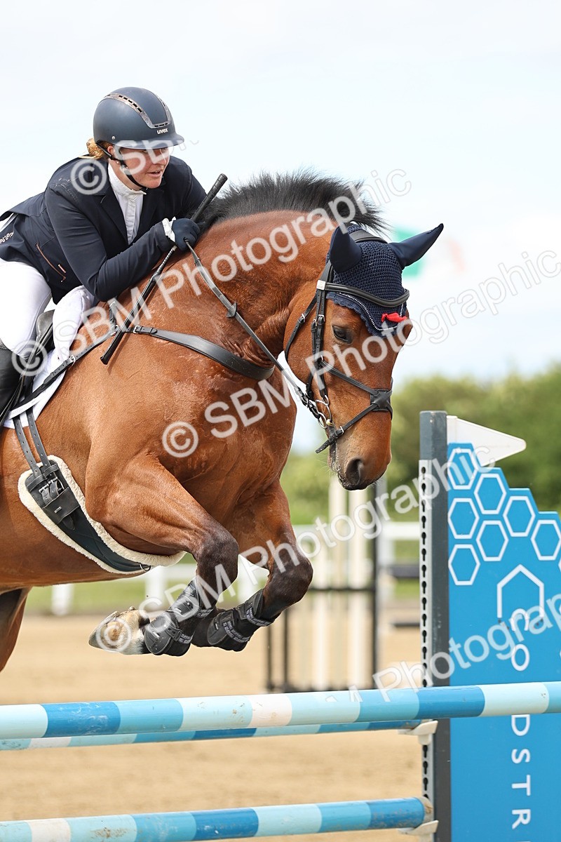 SBM_001052 - Class 4 - Senior Newcomers - 1.10m