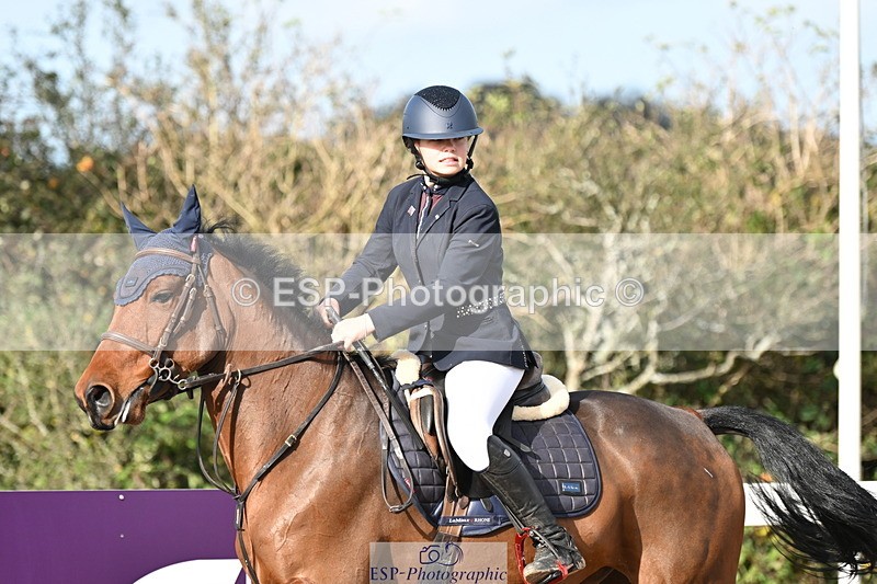 241026A-114617-00775 - SAT Cls 8 Pony Discovery and 90cm Open