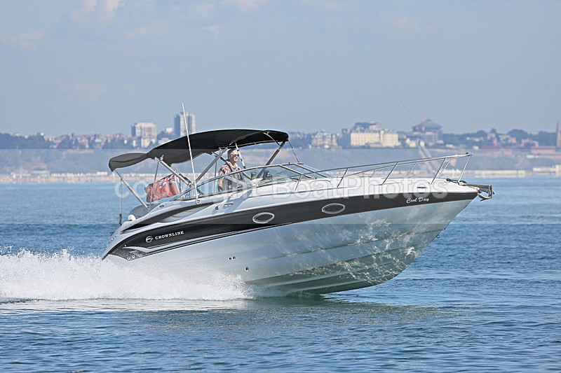 160830 COOL DAY - CROWNLINE Y92A7673 - Motorboats - Open