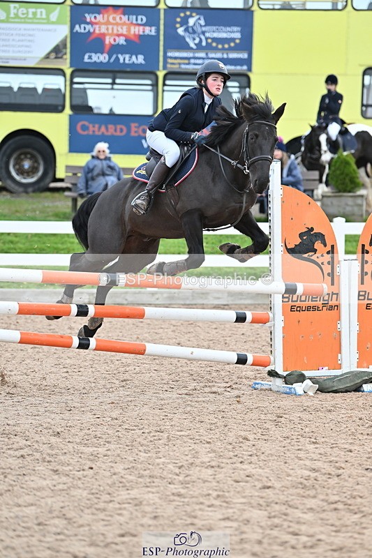 231119A-114711-05508 - Sun Cls 5 Newcomers & 1m Open