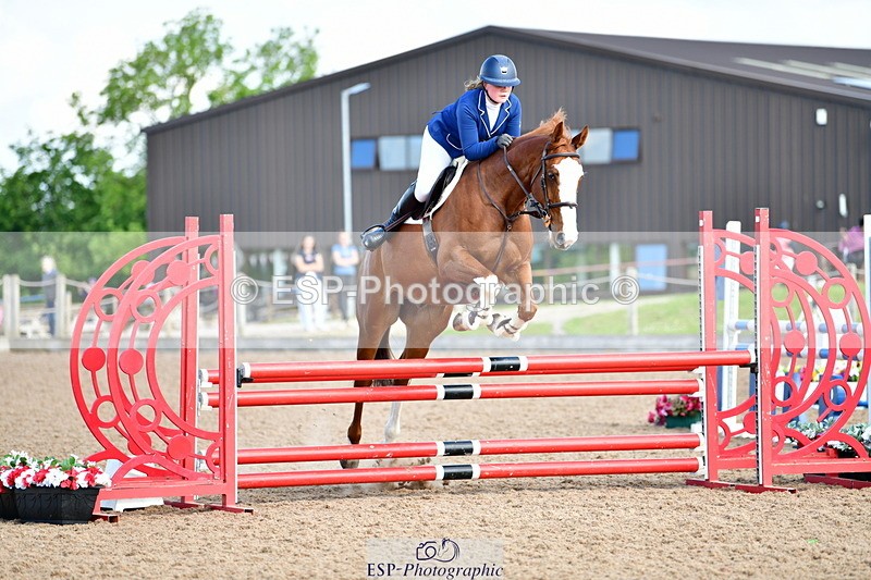 240525A-100339-04900 - Cls 21 British Novice and 90cm Open