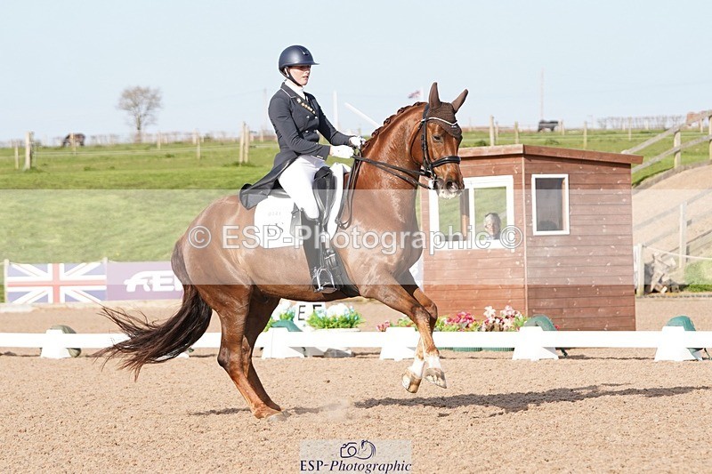 250404-170646-07883 - 141-Tyla.Schou-Dennis.DeNiro