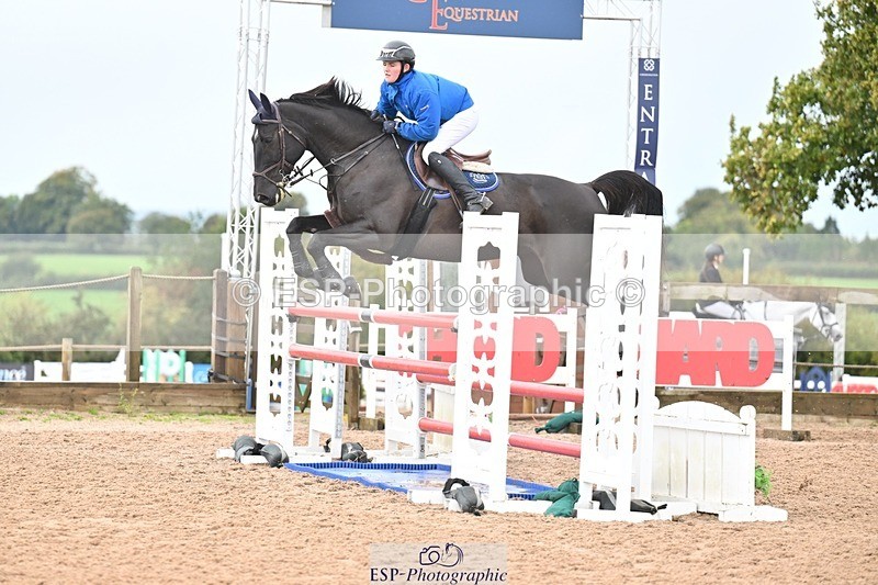 251003-133034-01139 - Cls 3 Foxhunter and 1.20m