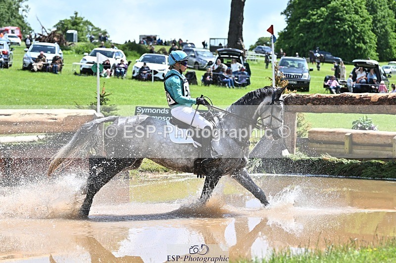 240526-121645-21911 - 529-SBH_BIG_WALL-Izzy_Taylor