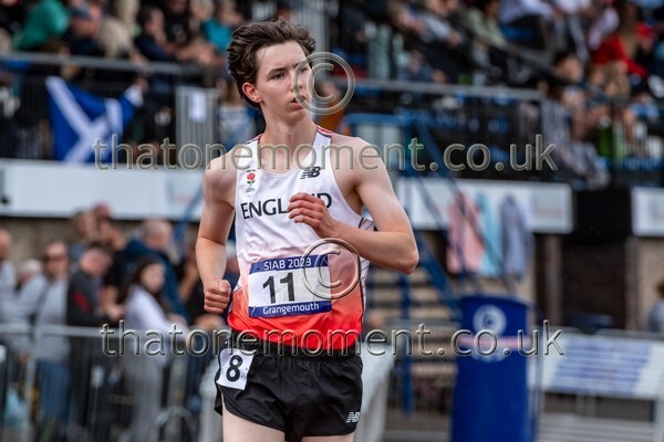 SIAB23-527885 - Track Male Set One