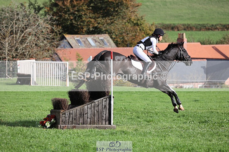 241025-114448-06557 - 052-Lydia.Heywood-JUST.THE.BISCUIT