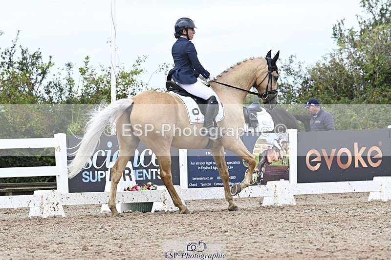 250907-131832-09906 - 025-Carrie.EveGekkos.Gold