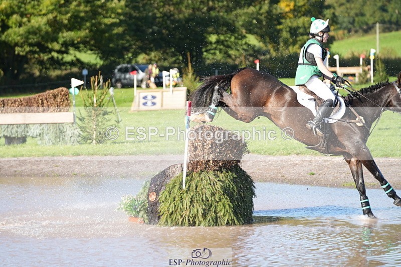 251024A-110803-07111 - A-012-Beth.Hobden