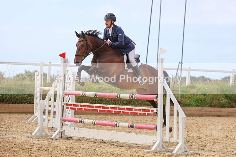 3E7A1726 - Class 13: Senior Newcomers/1.10m open