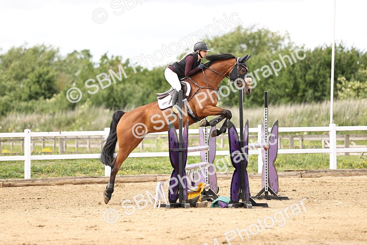 SBM_003293 - Class 11 - Senior Newcomers - 1.10m