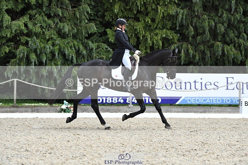 230525-140112-03071 - 317-FERNHILL_KANKAN-Jonelle_Price-WEDTrotUp+DR