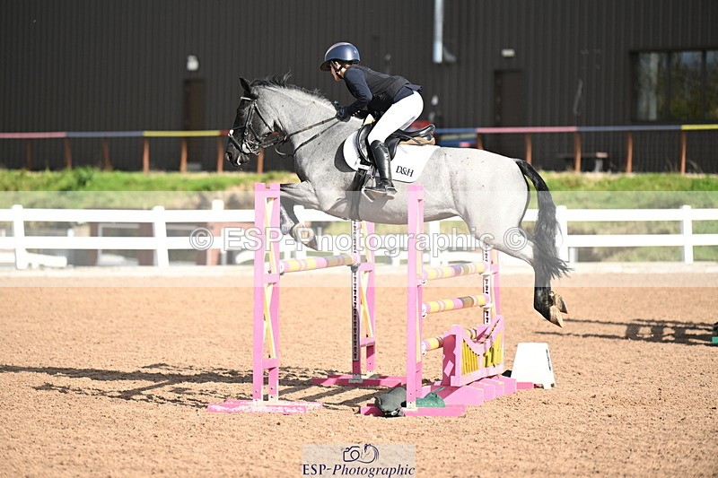 241026A-125716-00935 - SAT Cls 10 Pony Foxhunter and 1.10m Open
