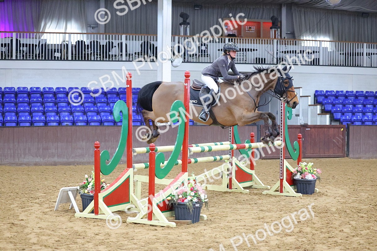 SBM_008489_Class 21 - Senior Discovery - 100m - Cart - Chloe