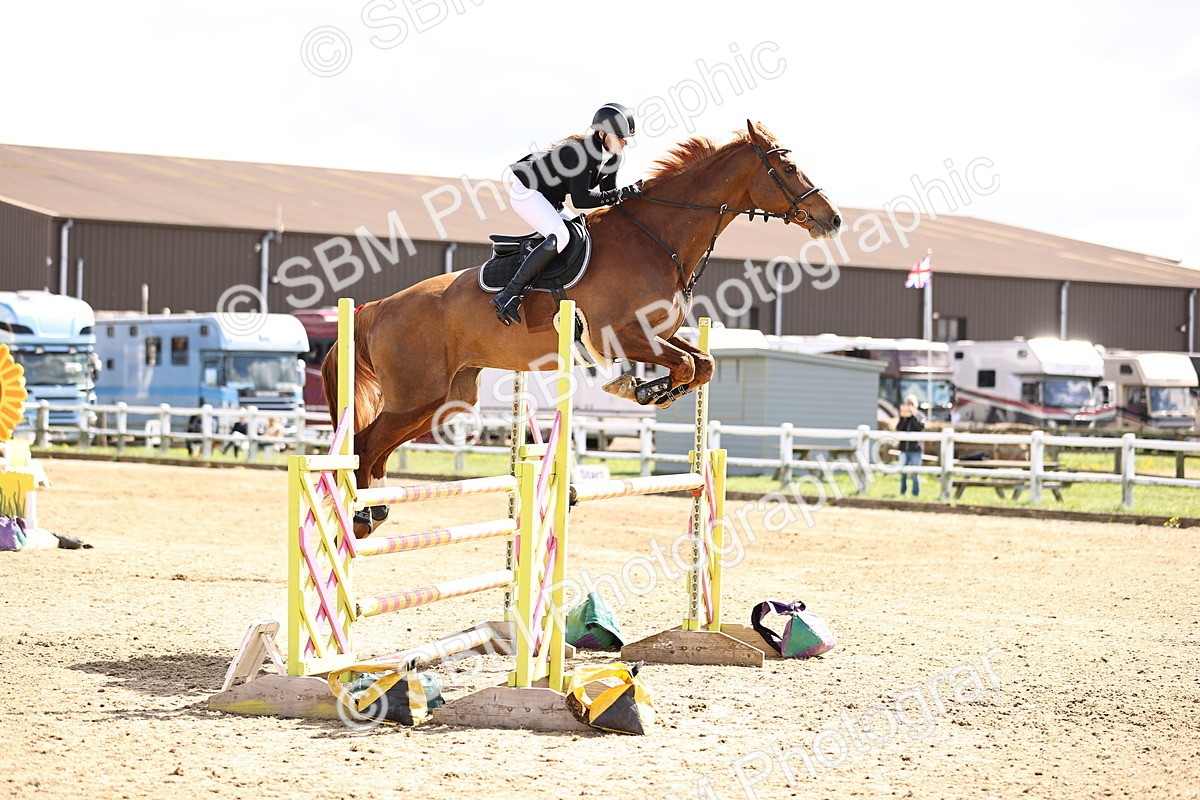 SBM_004315 - Class 17 - Senior Newcomers - 1.10m