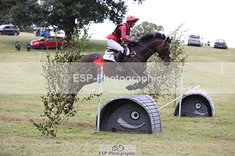 240825X-172554-37918 - 80cm XC 16.30 to 17.30