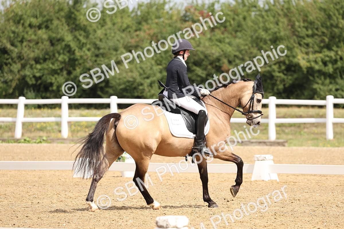 SBM_005799 - Class 6 - Novice 6 - 10.26-11.29