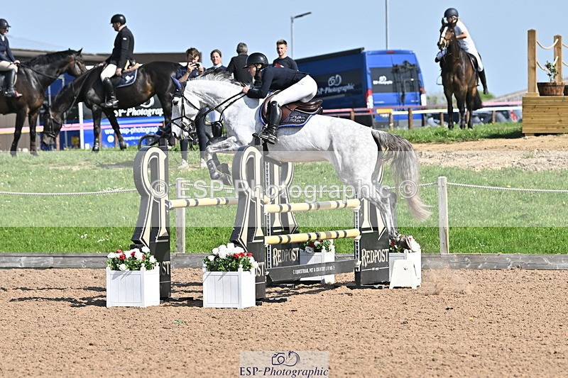 240509A-100215-00749 - Cls 8 Foxhunter