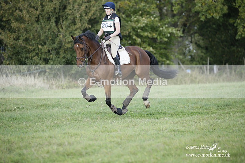  WWHT 171021 4058 - Open (1.00m)  17/10/21