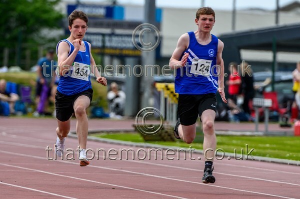 West25Sat-927731 - Track Male