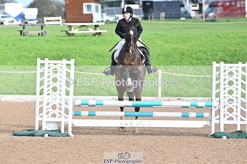 231029A-110419-02881 - 80cm Club and Schools