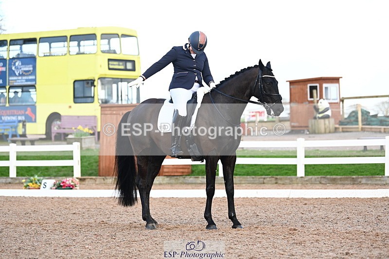 240218A-151349-09036 - 193-SARAH.RIDD-FIRST.KISS