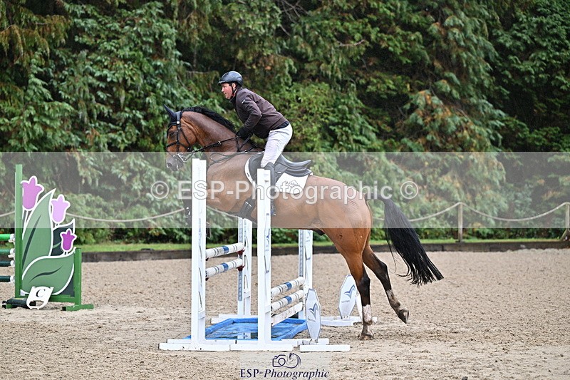 250831A-123704-10387 - Cls 42 Snr 1m Grand Prix