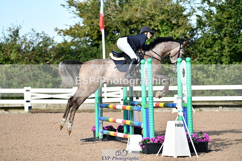 240913A-092147-02909 - Cls 20 Snr British Novice and 90cm Open
