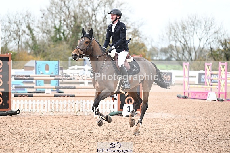 251105-142549-00870 - Cls 06 Fox & 1.20m