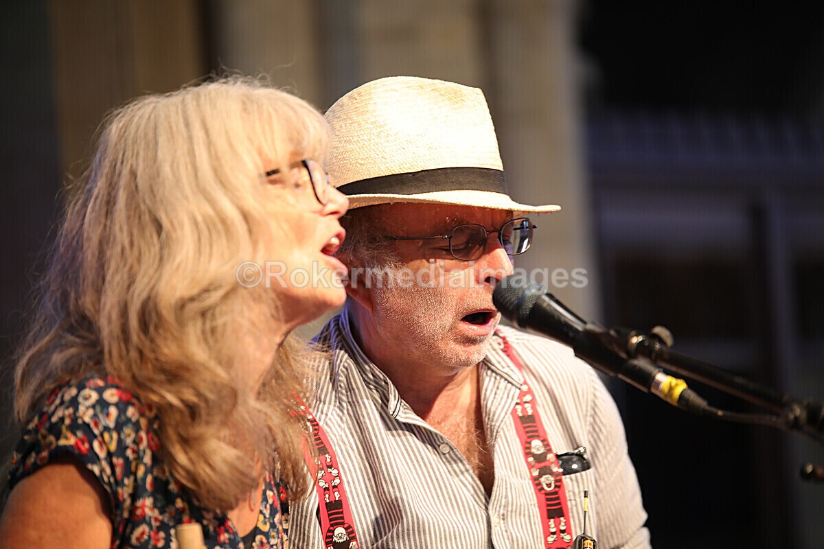 FOLK N BLUES-203 - FOLK and BLUES SEPT 2022