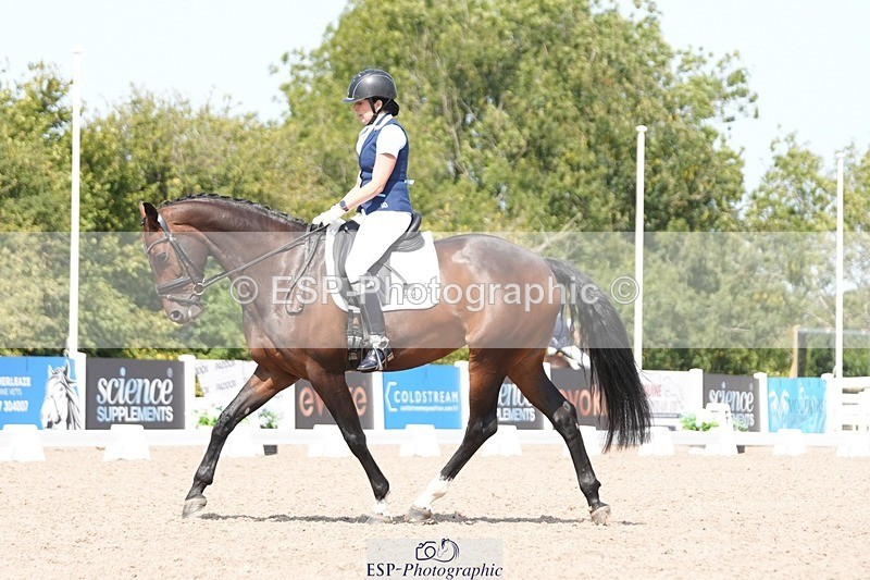 250817-125840-09524 - 052-Marcela.PomphreyLinkeltje.DE.J