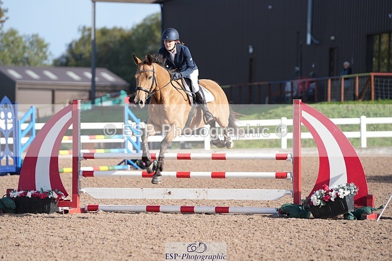 251004-102401-01761 - Cls 15 British Novice and 90cm Open