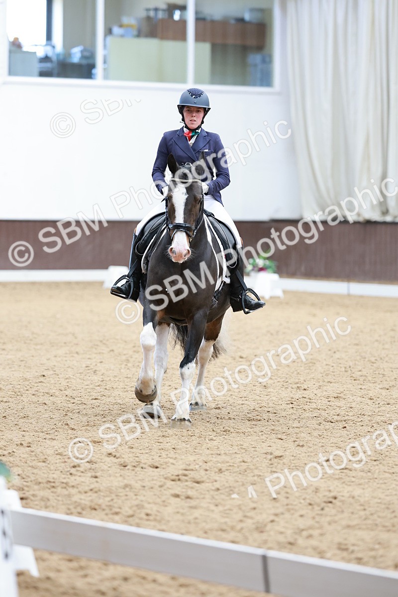 SBM_009819 - Class 6b - Novice 6 - 12.40-13.43