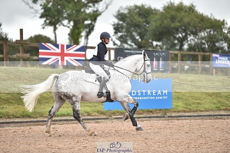 250830-112052-00528 - B-060-Helen.Hickson