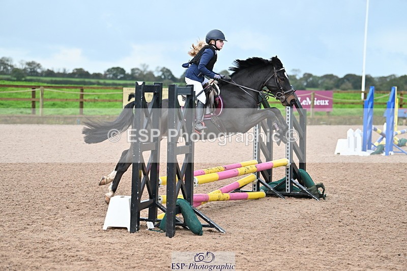 231029A-093913-02471 - 60cm Club and Schools