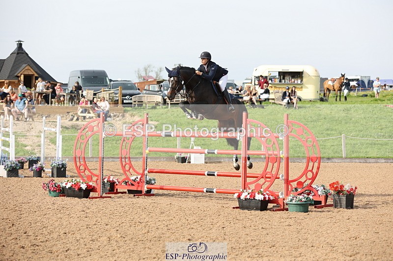 240511A-172038-15320 - Cls 38 National 1.40m Open