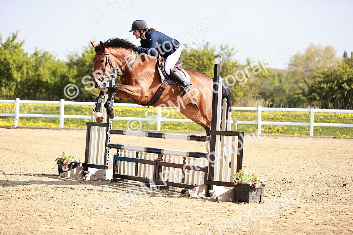  - Class 21 - Senior British Novice - 90cm