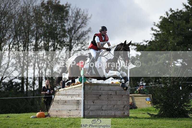 231022-130908-28657 - 301-WESTCEFFYL.KINGSWAY.LAD-Ben.Lee.Liles-XC