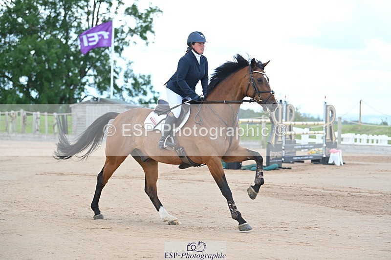 230721A-103325-05361 - Cls 6, 2 Star Medium 1.35m