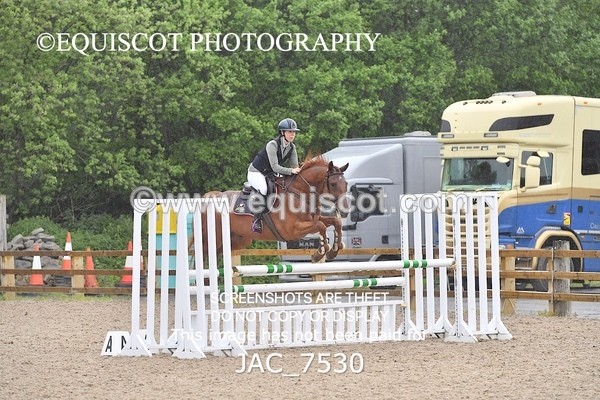 JAC_7530 - CLASS 14  Senior Newcomers/ 1.10m Open