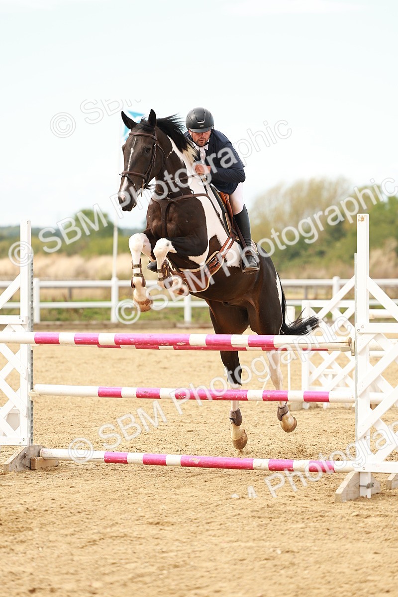 SBM_001638 - Class 4 - Senior Newcomers - 1.10m