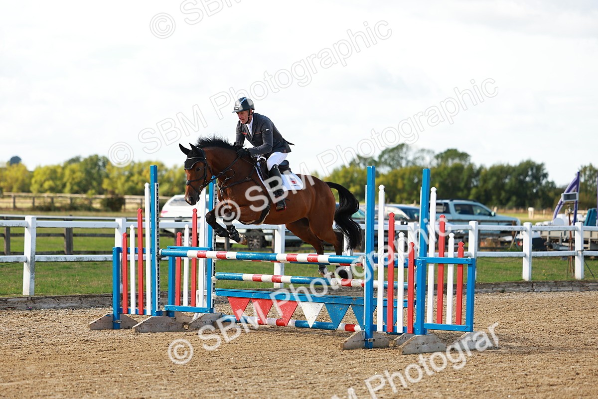 SBM_000665_Class 3 - Senior Discovery - 100m - Customer Cart- Anthony  17-9-26