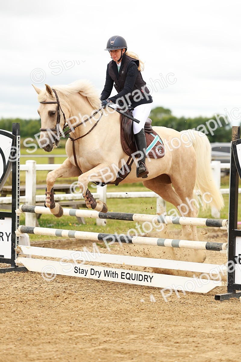SBM_001704 - Class 9 - Senior British Novice - 90cm