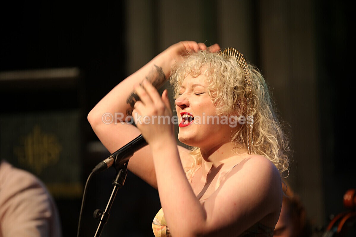 FOLK N BLUES-544 - FOLK and BLUES SEPT 2022