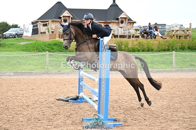 240907A-130105-01823 - Cls 3 Pony Medium Team 80cm & 90cm