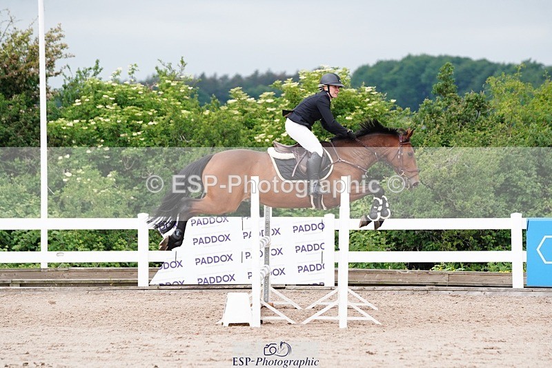 250524-121226-06547 - Cls 21 A&B Snr Disco & 1.00m Open